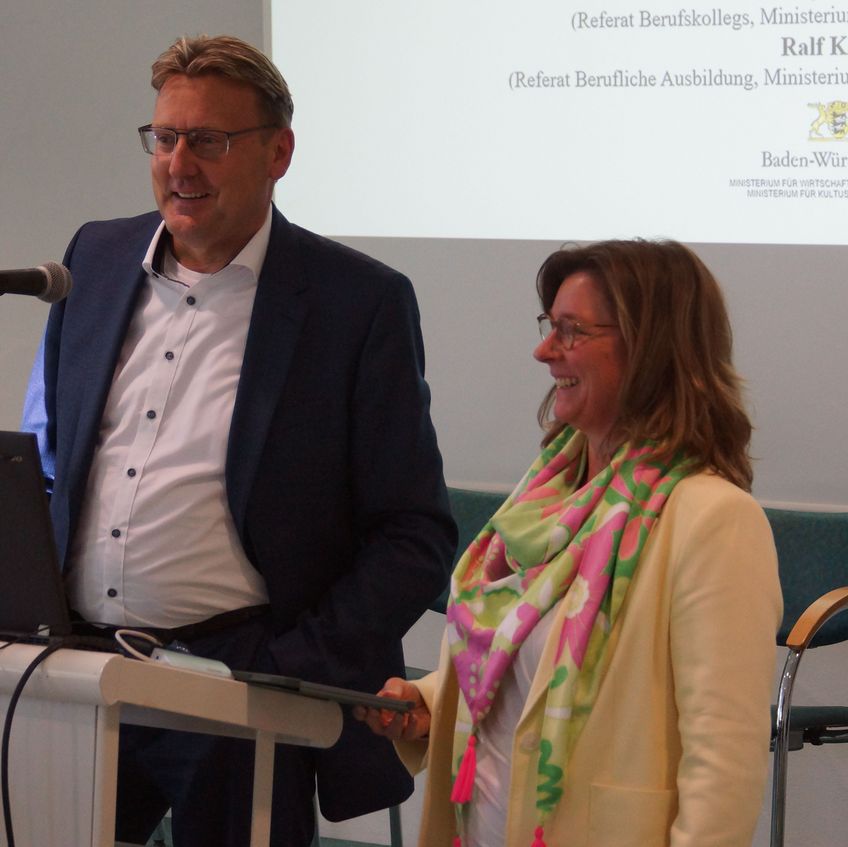 Ralf Kaiser vom Ministerium für Wirtschaft, Arbeit und Tourismus Baden-Württemberg, Tanja Rieger vom Ministerium für Kultus, Jugend und Sport Baden-Württemberg